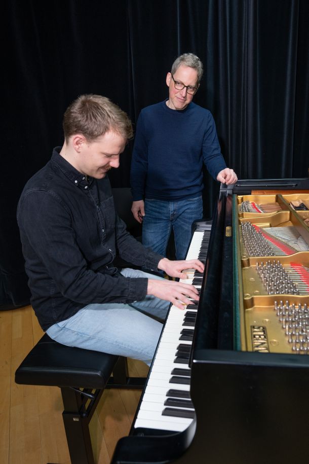 Nikolai Thärichen mit Schüler